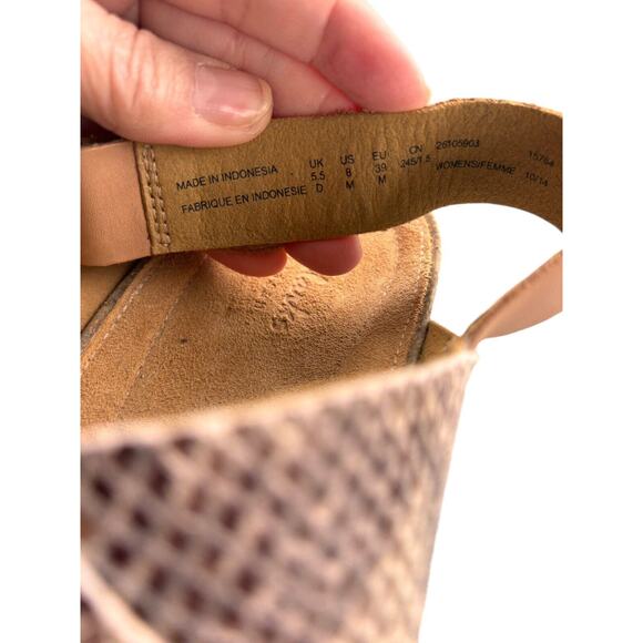 Women's Clarks Artisan Sandals Perri Dunes Snake Animal Print Size 8 - Picture 8 of 8